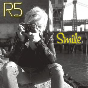 Smile (Single) album cover