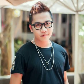 Gấu Mẹ album cover