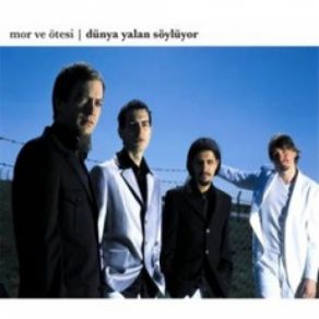 Dünya Yalan Söylüyor album cover