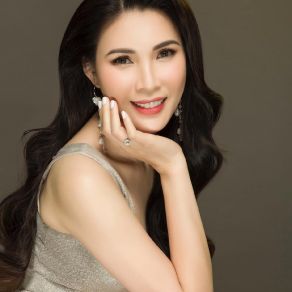 Quê Hương Ngày Về album cover
